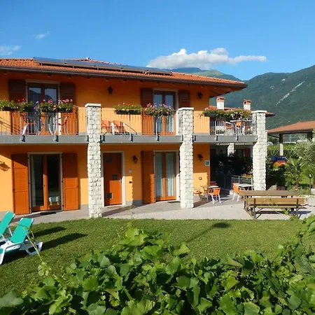 Agritur Giovanazzi * 아르코